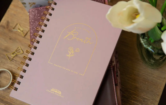 With Every Breath – Journal de Alabanza y Gratitud (Interior en Inglés)